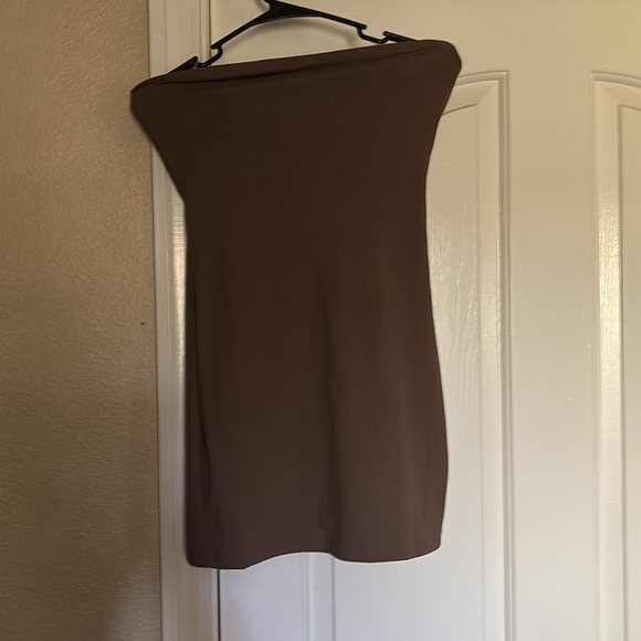 Brown Ribbed Dress - Picture 3 of 3
